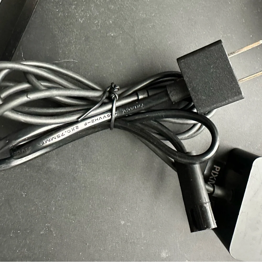 Surface Pro replacement AC Adapter - Picture 5 of 5